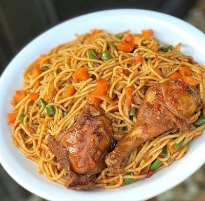 Spaghetti + chicken,beef,goat meat or fish
